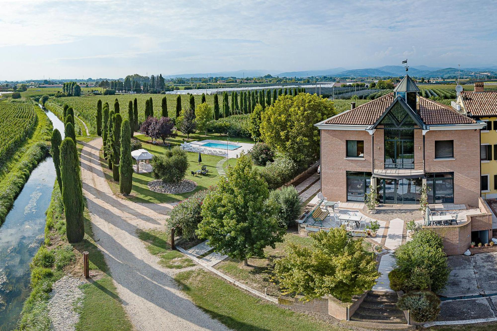 Penzion Bb Mambrotta San Martino Buon Albergo Exteriér fotografie